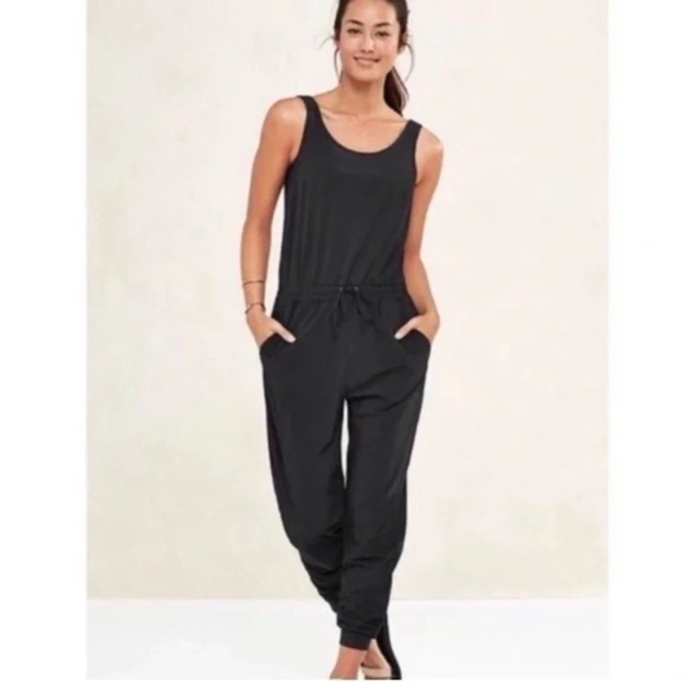 Women’s Black Sleeveless Jumpsuit with Drawstring Waist